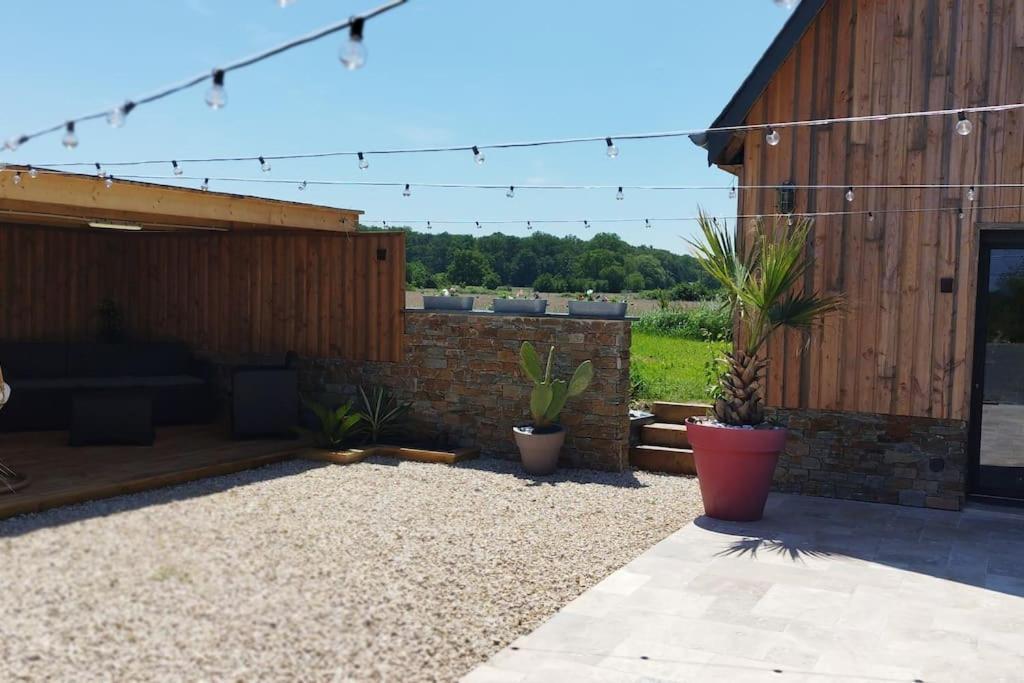 Chalet Industriel Avec Filet Et Sorigny