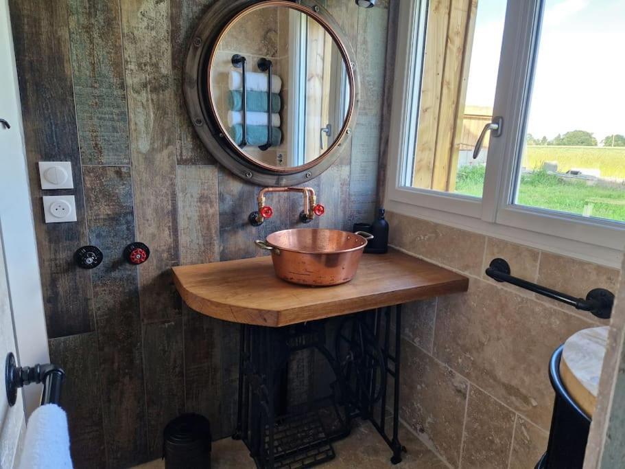 Chalet Industriel Avec Filet Et Sorigny