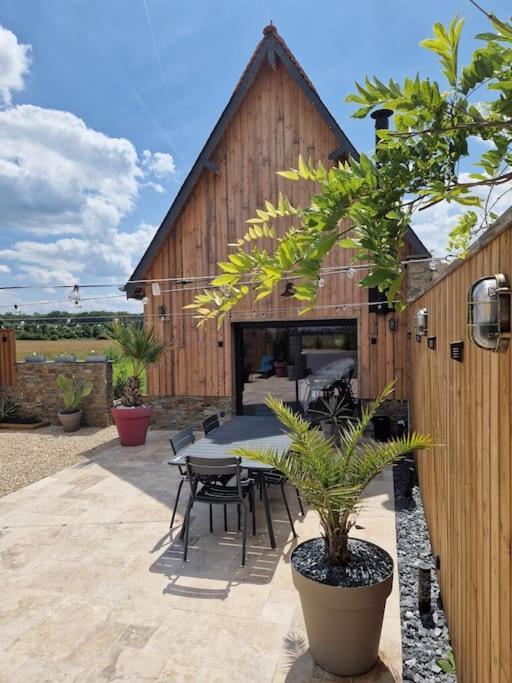 Chalet Industriel Avec Filet Et Sorigny