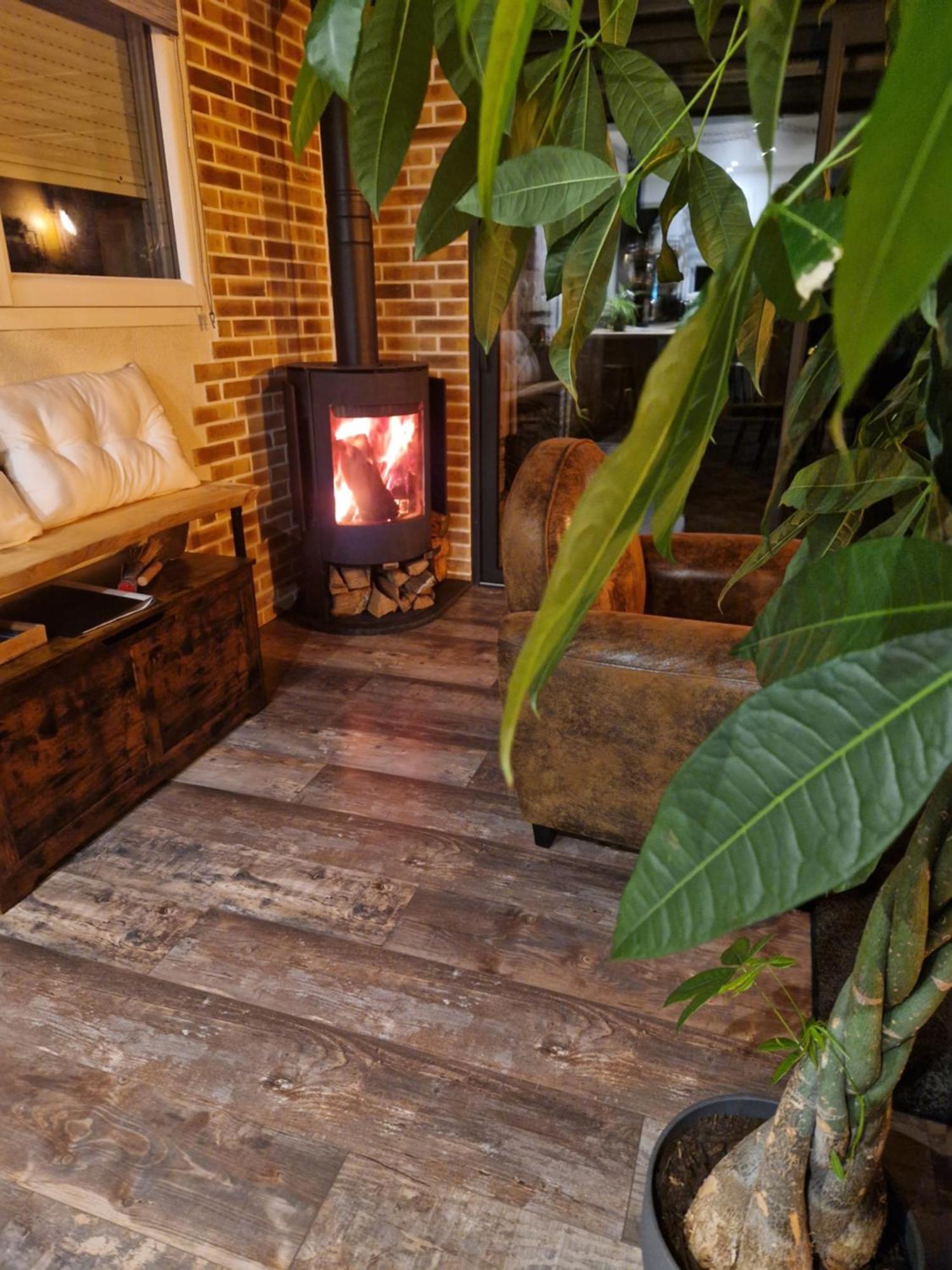 Chalet Industriel Avec Filet Et Sorigny